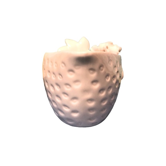 Vintage Graces Teaware White Bisque Porcelain Sculpted Strawberry Cream & Sugar - Picture 12 of 15